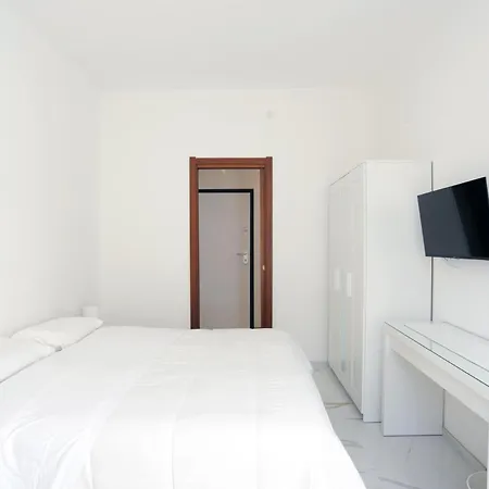 Navigli Newly Renovated 2 Bathrooms Apartment